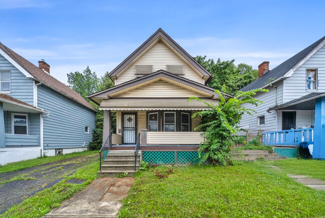 Building Photo - 3605 E 105th St