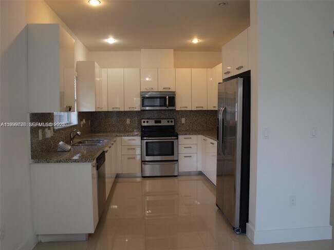 Foto del edificio - 15651 SW 11th Terrace