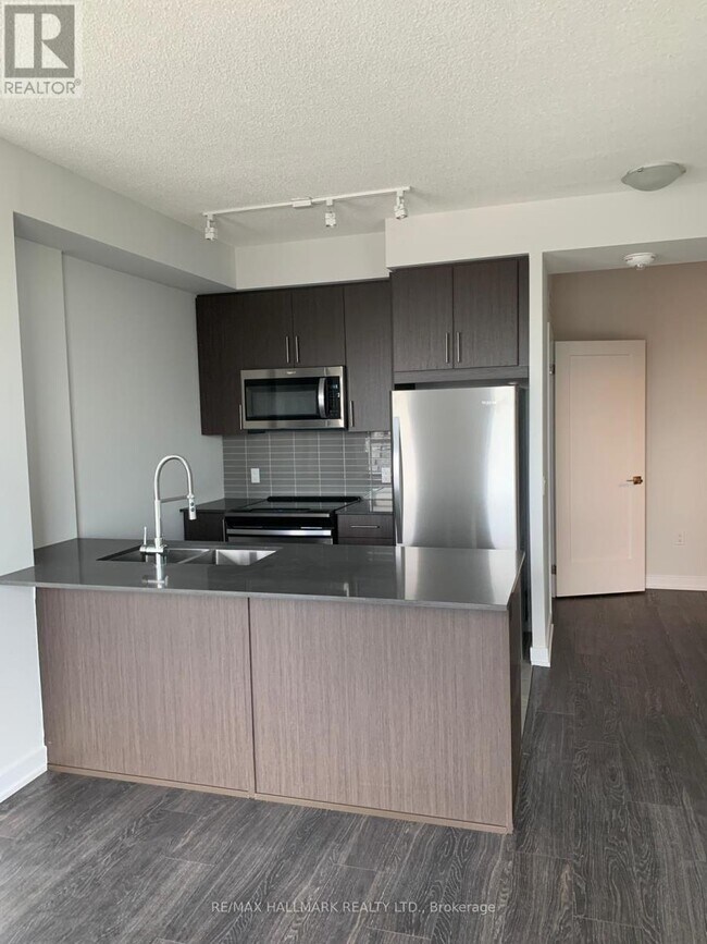 Building Photo - 4085 Parkside Village Dr