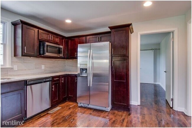 Building Photo - 4 br, 3 bath House - 853 Rose Park Dr