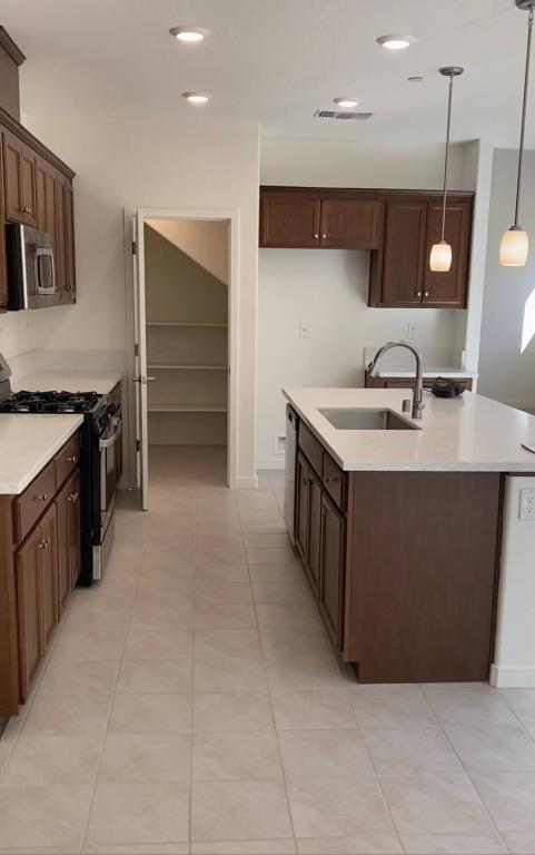 Foto del edificio - 3619 Silver Pine Ln