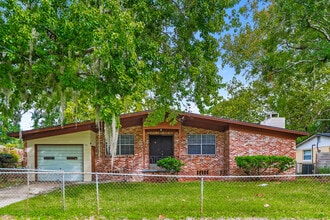 Building Photo - 7583 Patrice Ct