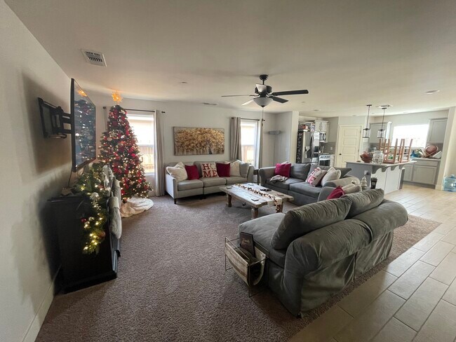 Foto del edificio - 2124 Ukiah Ct
