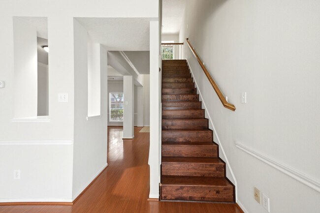 Foto del edificio - 3126 Waters View Dr