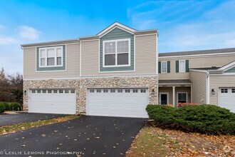 Building Photo - 4051 Blackstone Dr