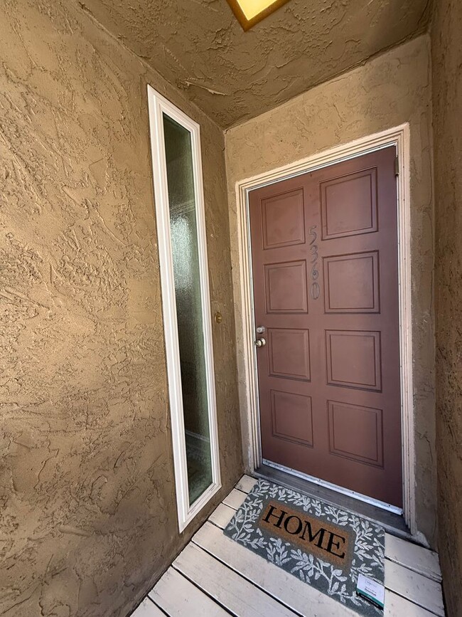 Foto del edificio - 2 bedroom 2.5 bath condo for rent