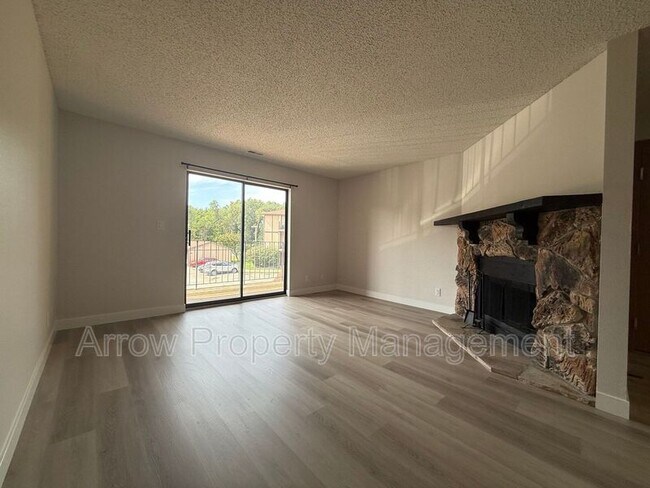 Foto del edificio - 2354 N 44th St