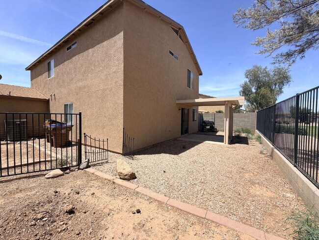 Building Photo - 2344 E Meadow Creek Way