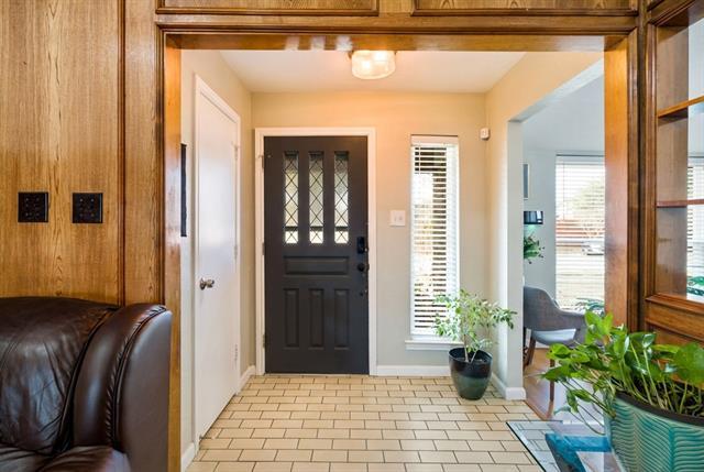 Foto del edificio - 2522 Crestedge Dr