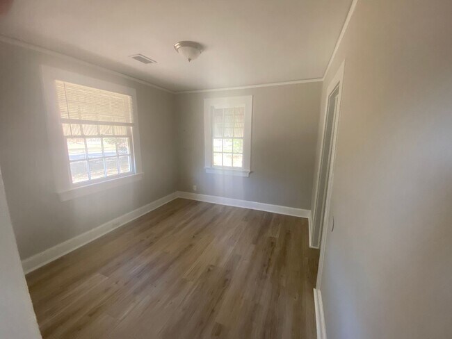 Foto del edificio - **AVAILABLE NOW**Total Electric 3 Bedroom / 1 Bathroom Home for Rent Near Ft. Benning in Columbus...