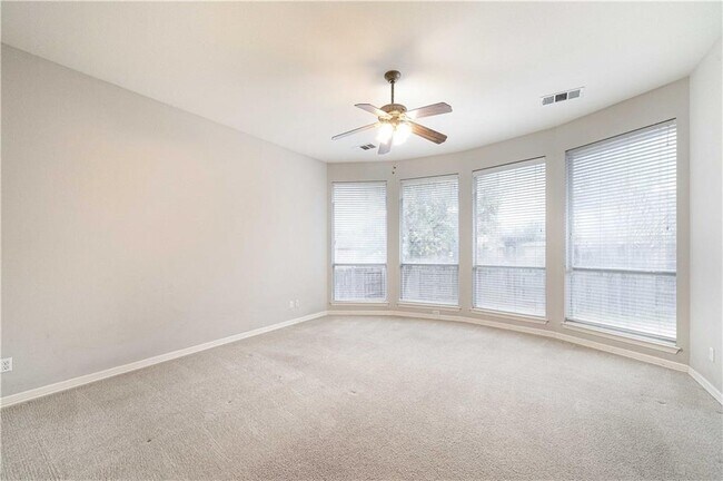Building Photo - 2304 Village View Loop