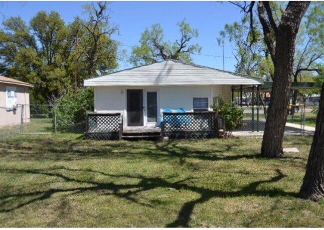 Building Photo - 1609 Canal Rd