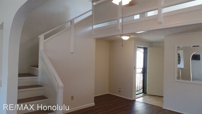 Building Photo - 2 br, 1 bath House - 94-212 Kealohi St #179