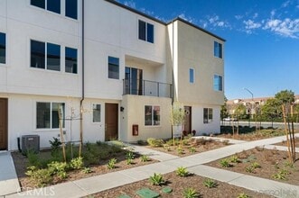 Building Photo - 5464 Seacliff Pl