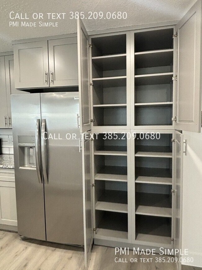 Foto del edificio - Renovated Duplex on a Quiet Cul-de-sac