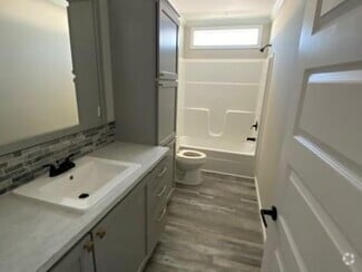 Building Photo - 397 Sunshine Dr