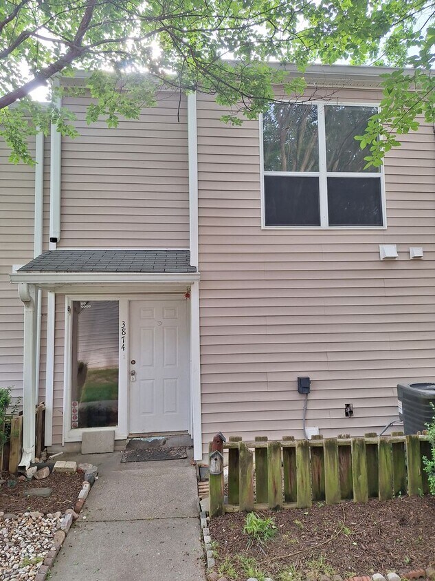 Primary Photo - 3 bedroom/ 1.5 bathroom. The Midlands