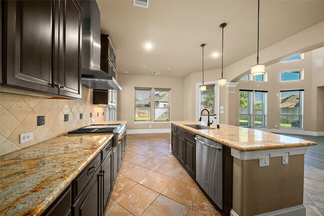 Foto del edificio - 5203 Heather Meadow Ln