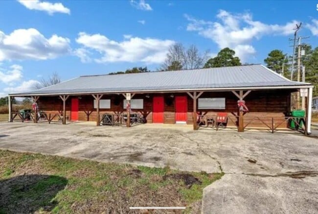 Building Photo - 6104 Co Rd 437