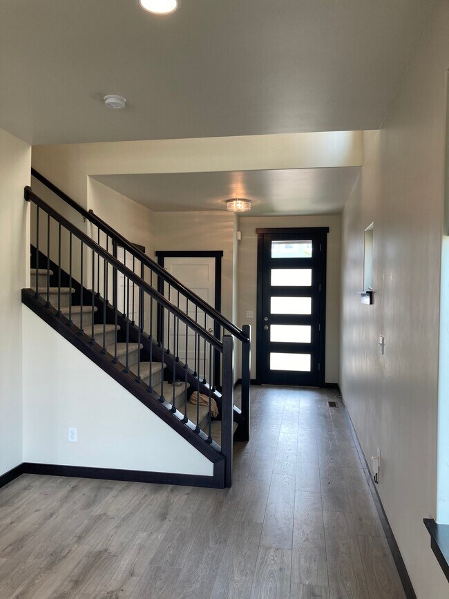 Front Entry and Stairway - 5425 Vermeer Ln
