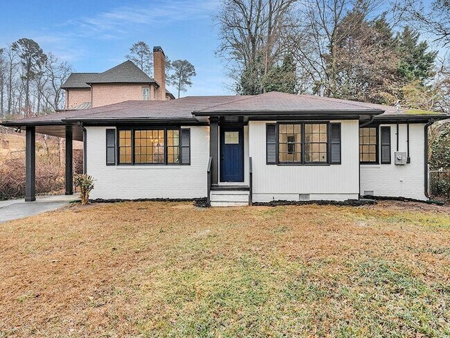 Foto del edificio - 1253 Dunwoody Ln NE