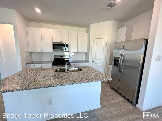 Building Photo - 4 br, 3 bath House - 1252 Treehouse Lane