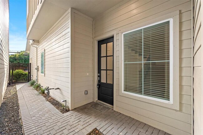 Foto del edificio - 1608 Northwood St