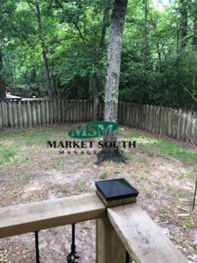 Foto del edificio - SOUTHBRIDGE BEAUTY- AVAILABLE NOW!