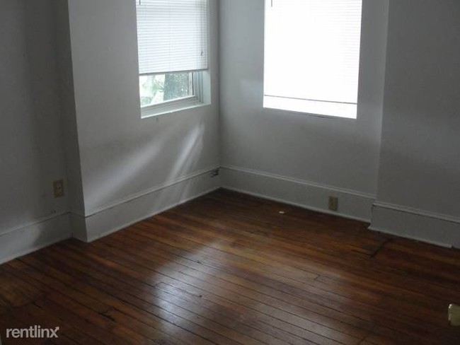 Building Photo - 3 br, 2 bath  - 404 W Grace St