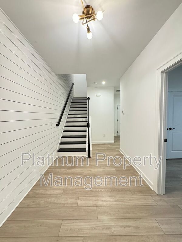 Building Photo - 863 Tisdale Trail NE