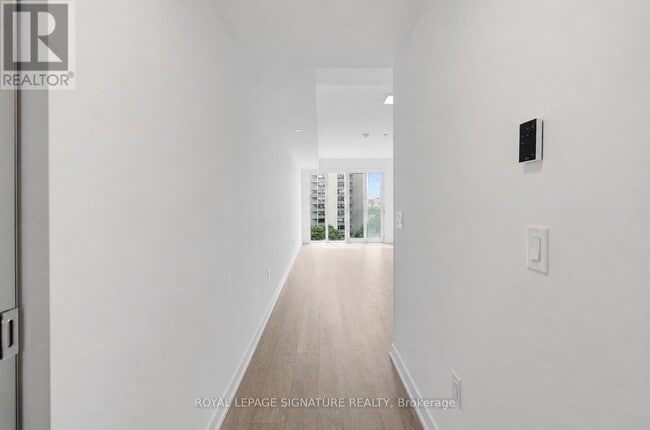 Building Photo - 50 McCaul St