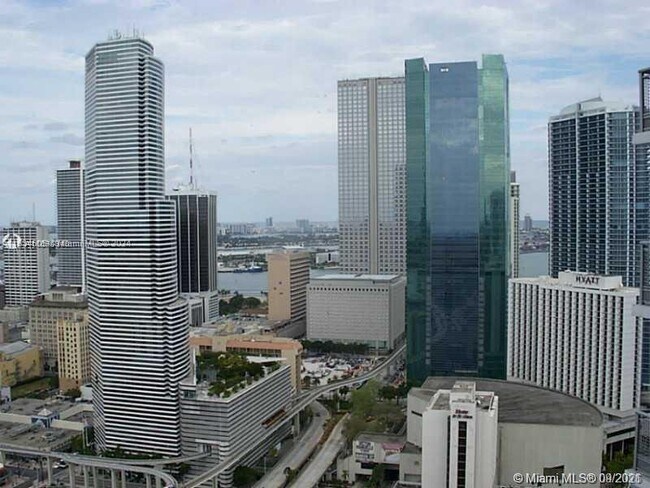 Building Photo - 350 S Miami Ave