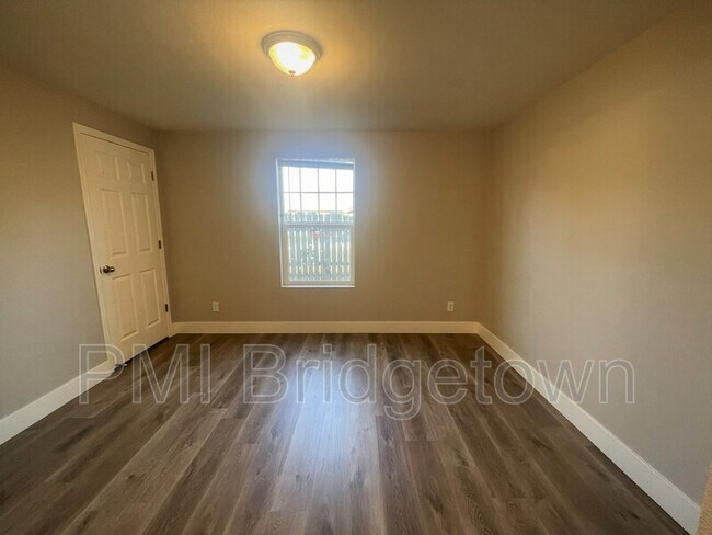 Foto del edificio - 3450 Hawthorne Ave NE