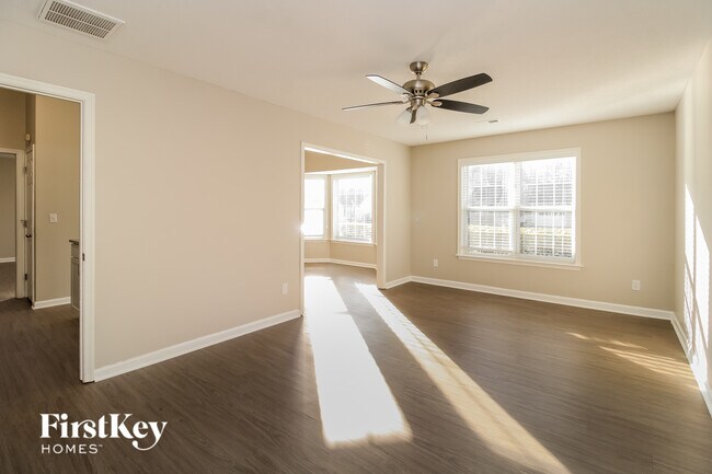 Foto del edificio - 4705 Meadowcroft Rd