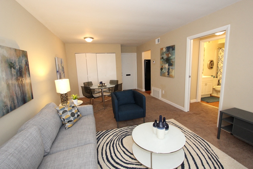 Cuyahoga One Bedroom - Living/Dining Space - Rivers Edge Apartments and Townhomes