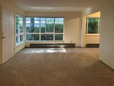 Foto principal - 922 10th Ave E