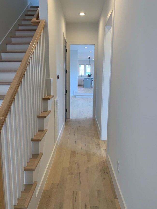 Foto del edificio - 4 Bed 3.5 Bath in Edgefield Home