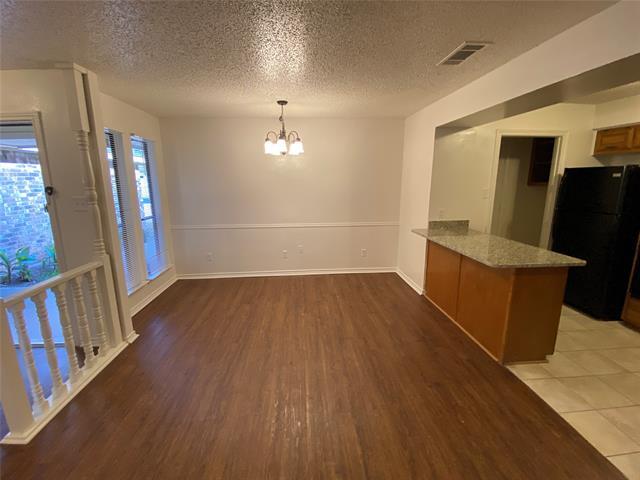 Foto del edificio - 139 Wildwood Dr