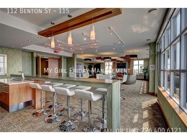 Building Photo - 112 Benton St