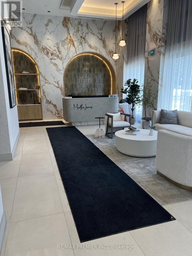 Building Photo - 2088 James St