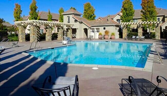 Community pool - 4402 Esplanade Cir