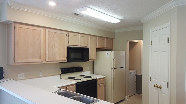 Foto del edificio - 2 Bedroom Condo with a Golf Course View