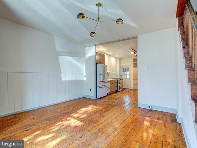 Building Photo - 1439 N Howard St