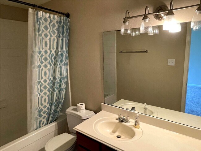 Foto del edificio - 29618 Evergreen Hills Dr