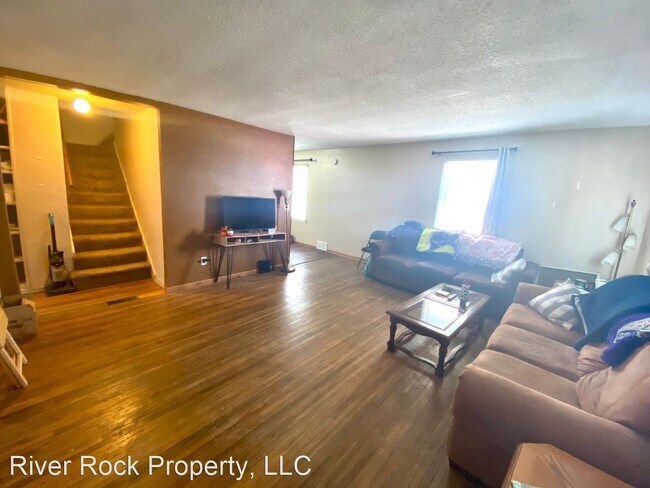 Building Photo - 4 br, 1.5 bath House - 916 12th Ave N