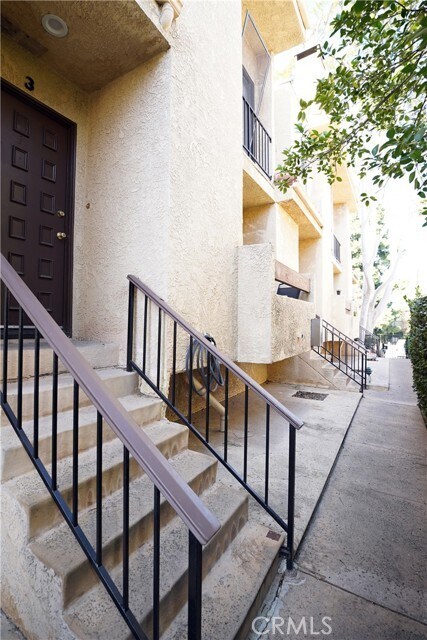 Foto del edificio - 18954 Sherman Way