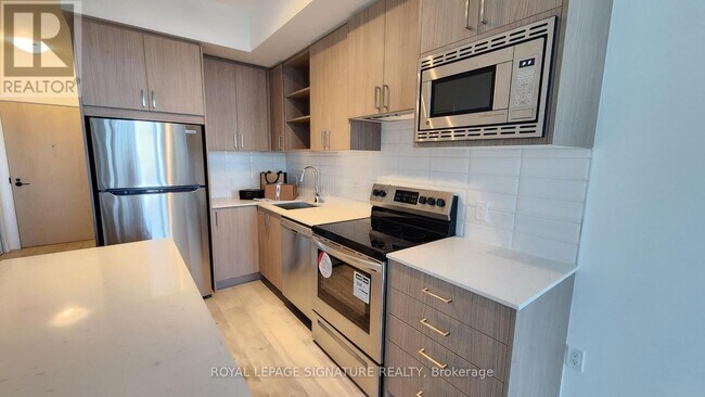 Photo du bâtiment - 60 George Butchart Dr