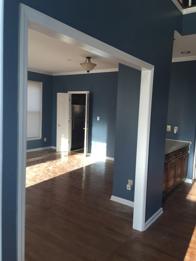 Building Photo - 3612 Calyx Ct