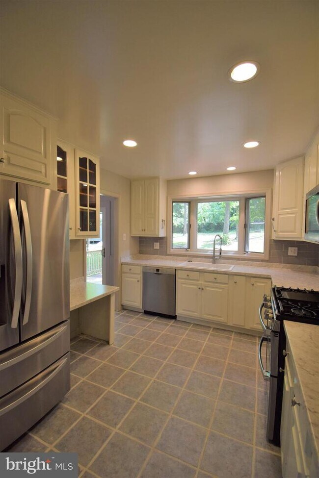 Foto del edificio - 4517 Kerrybrooke Dr