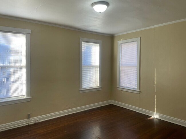 Foto del edificio - 1302 Court Ave